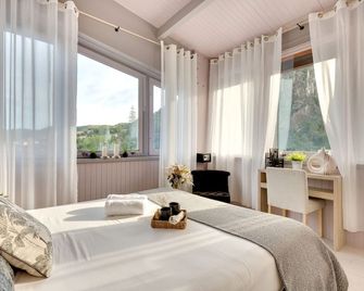 Hôtel Les Sources - Vernet-les-bains - Ložnice