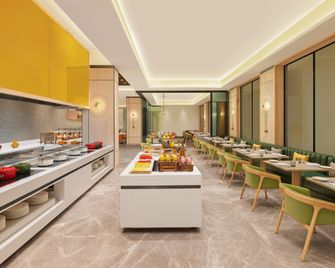 Hilton Garden Inn Surat City Centre - Surat - Restaurant