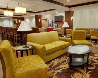 Hampton Inn Bangor - בנגור - טרקלין