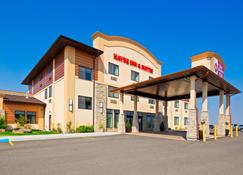Best Western PLUS Havre Inn & Suites - Havre - Gebouw