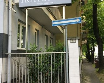 Hotel Pone - Sesto San Giovanni - Budova