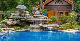 Ninh Binh Family Homestay - Ninh Binh - Pool