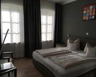 لاندهوتل ستيفين - برنكاستيل-كويس - غرفة نوم