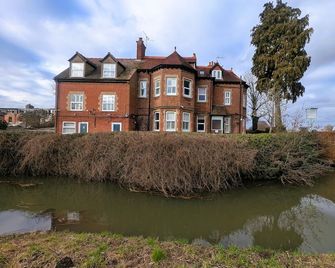 Lakeside Oxford Hotel - Oxford - Edificio
