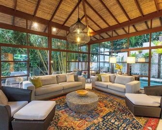 7BR Ocean View Villa with Two Pools in Manuel Antonio - Manuel Antonio - Lounge