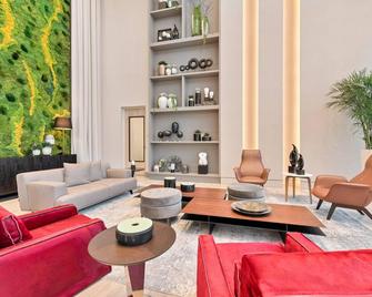 Elegant Doral Getaway: 2br Luxury - Doral - Lounge