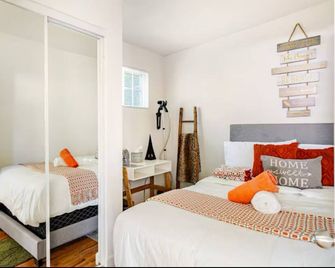 Cozy City Mountain Hide Away! - Altadena - Bedroom