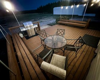 Beautiful Farm Stay with Private Pickleball Court near Kerr Lake, North Carolina - Henderson - Balkon