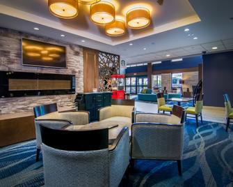 Holiday Inn & Suites Syracuse Airport - Liverpool - Liverpool - Lounge