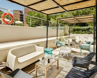 Sercotel Madrid Aeropuerto - Madrid - Balcony