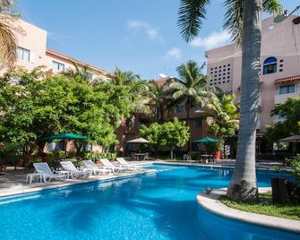 Holiday Inn CD. Del Carmen By IHG - Ciudad del Carmen - Uima-allas
