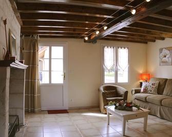 Charming, cocooning 4-person gîte with private terrace - Saint-Léger-sous-Brienne - Sala de estar