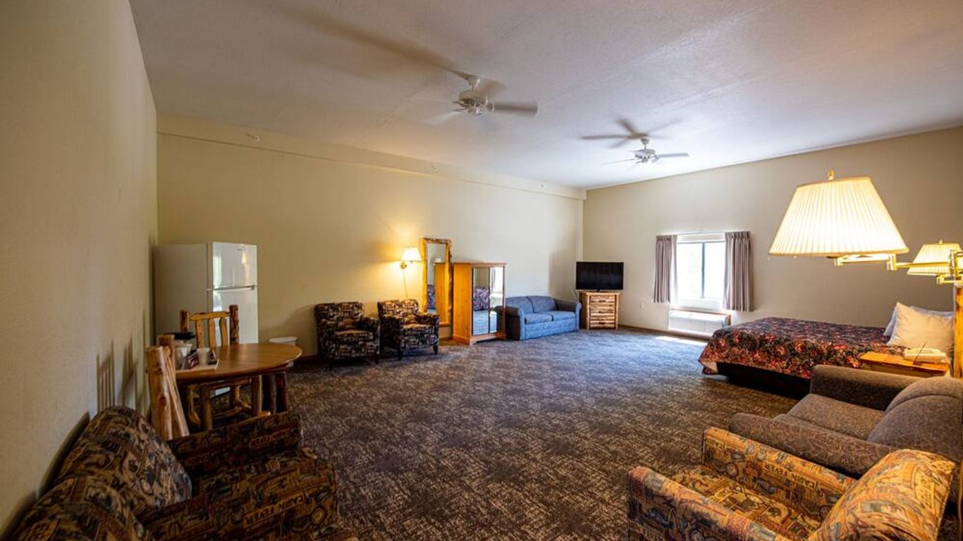 Super 8 by Wyndham Bridgeview of Mackinaw City