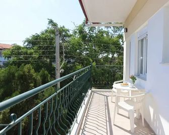 Spanos apartments Anna's lodge - Polychrono - Balkon