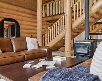 Nordegg Timber Estate - Nordegg - Sala de estar