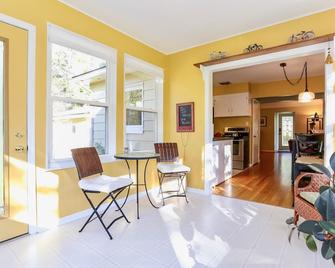 Charming Home with Sunroom a Short Walk to Downtown - Pet-Friendly - Milford - Living room