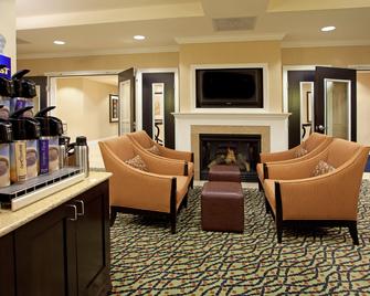 Holiday Inn Express & Suites Newberry - Newberry - Edificio
