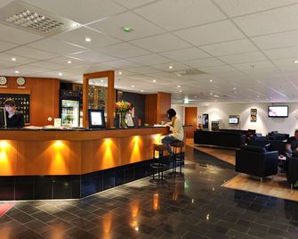 2Home Stockholm South - שטוקהולם - דלפק קבלה