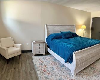 Cozy 1-Bedroom Suite - Sybertsville - Bedroom