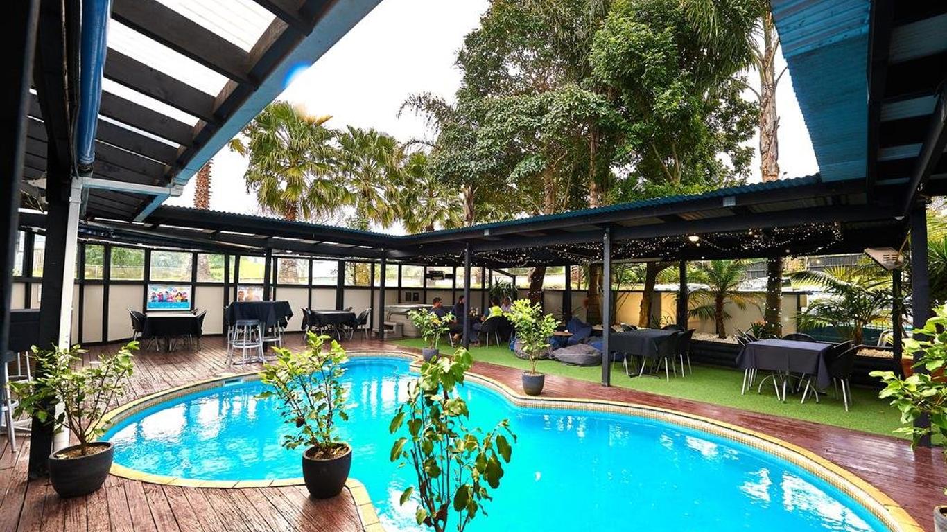 Mount Richmond Hotel