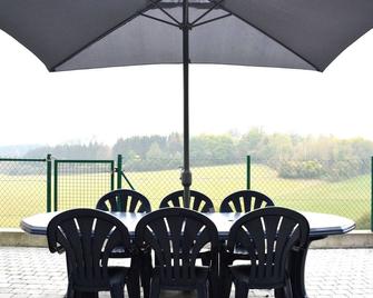 Holiday Home in Couvin with Terrace - Couvin - Patio