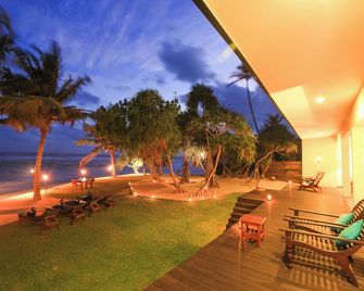 South Point Villa - Whole Villa (Sleeps 6) - Koggala - Building