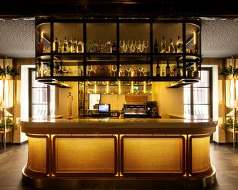 Atocha Hotel Madrid, Tapestry Collection by Hilton - Madrid - Bar
