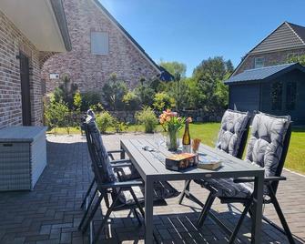 Ferienhaus Strandläufer - Garding - Patio