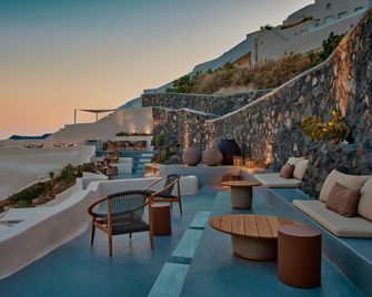 Mystique, a Luxury Collection Hotel, Santorini - Oia - Balkong