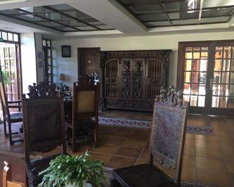 Hotel Montes Blancos - Ezcaray - Lobby