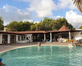 Fruit Village Holiday Beach - Diamante - Basen