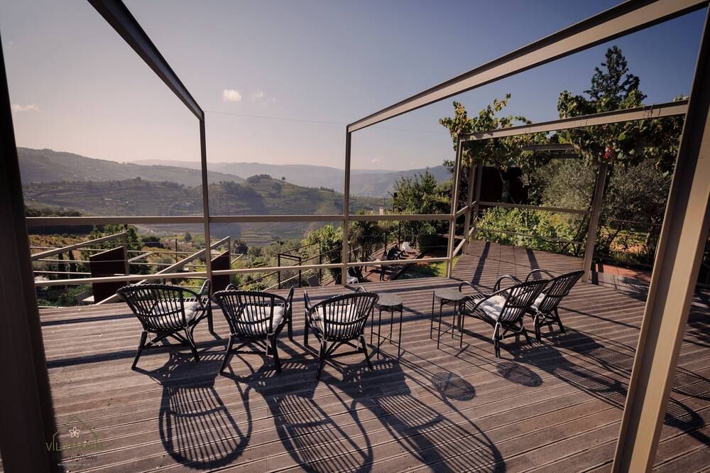 Vila Marim Country Houses - Mesao Frio - Balcón