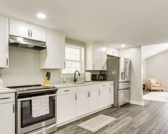 Secluded Getaway on 40 Acres in Lawrenceburg! - Lawrenceburg - Keuken