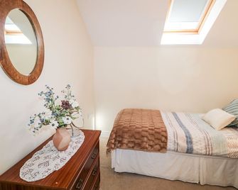 4 The Cloisters, Family Friendly In Bushmills, County Antrim - Bushmills - Bedroom