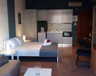 Our House Luxury Studio - Kavala - Slaapkamer