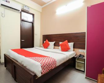 Hotel City Residency - Roorkee - Bedroom