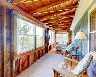 Lobster Tail Cottage - Castine - Sala de estar