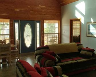 The Sage House - F1 Cota Area - Cedar Creek - Sala de estar