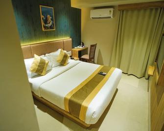 Hotel Amber Paramount - Mumbai - Bedroom