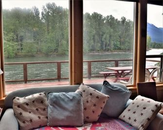 Cowlitz River Cabin - Packwood - Sala de estar