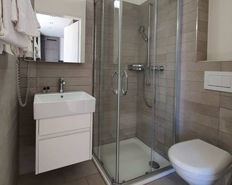 Swiss Star Wiedikon - Self Check-In - Zúrich - Baño