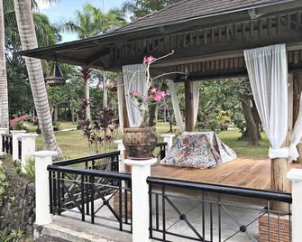 Tree House at Sitio de Amor Leisure Farm - San Pablo City - Patio