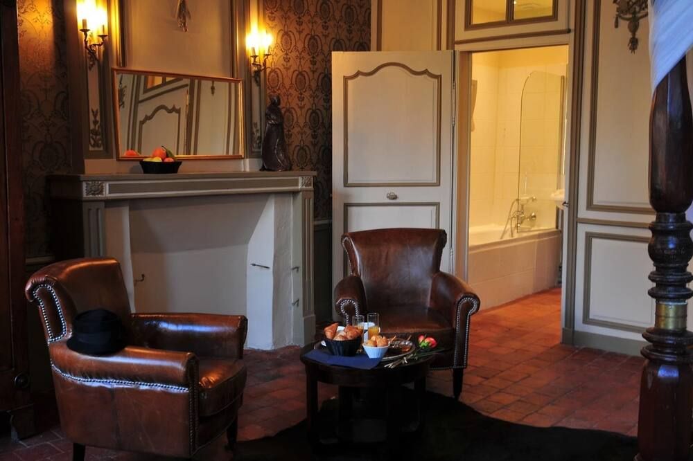 أوتل ليه جليسين