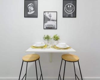 Coastal Studio Stay Near the Beach - Miami - Salle à manger