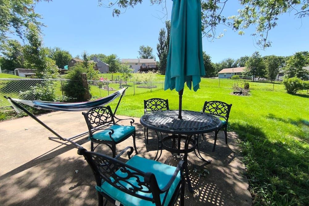 Fragrance free - spacious Ranch -safe &quiet- 4 br 2 bath