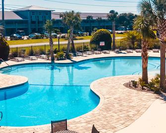 Seafarer Inn and Suites Ascend Hotel Collection - Jekyll Island - Басейн