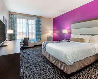 La Quinta Inn & Suites by Wyndham Springfield IL - Springfield - Soveværelse