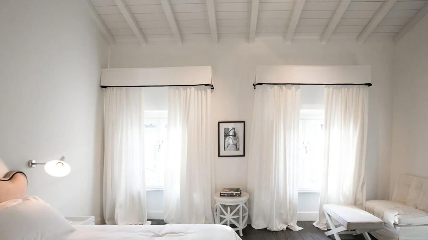 Hall Suites