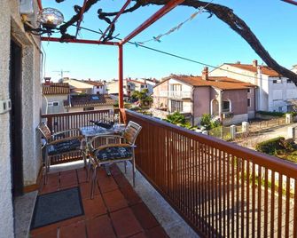 Galant Apartment 2 with terrace - Funtana - Balkon