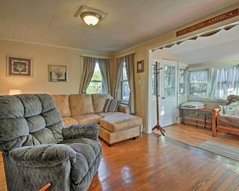 Steps to Cape Cod Canal Buzzards Bay Home - Buzzards Bay - Living room